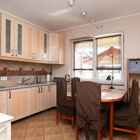 Amberflat Apartment *